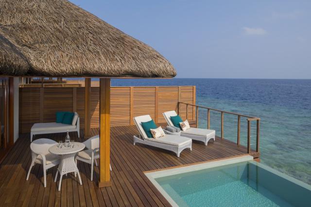 Dusit Thani Maldives 10 OWV (2)
