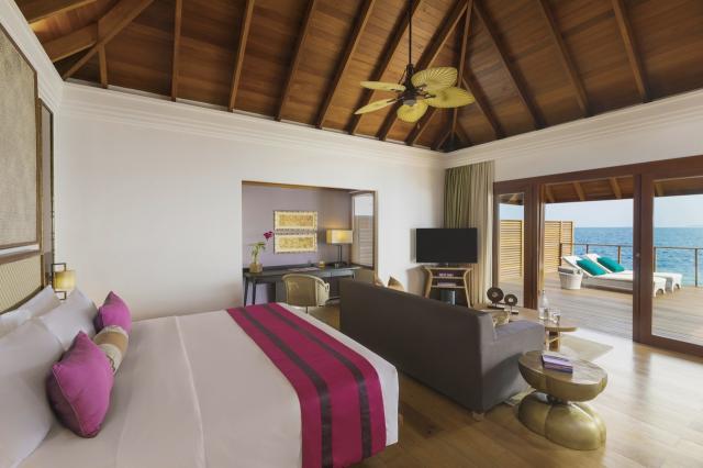 Dusit Thani Maldives 10 OWV (4)
