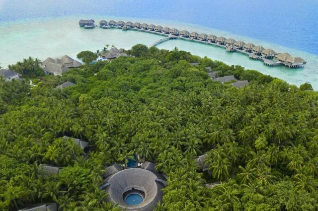 Dusit Thani Maldives 1 (6)