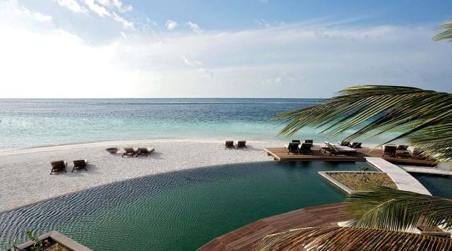 Constance Moofushi ext1 (29)