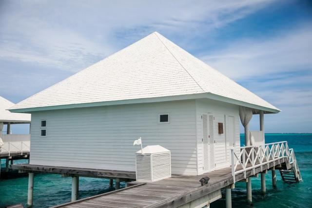 Diamonds Thudufushi 2 (3)