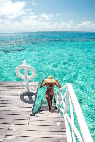Diamonds Thudufushi 8 OWV (11)