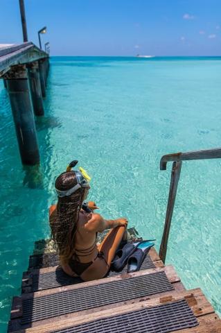 Diamonds Thudufushi 8 OWV (12)