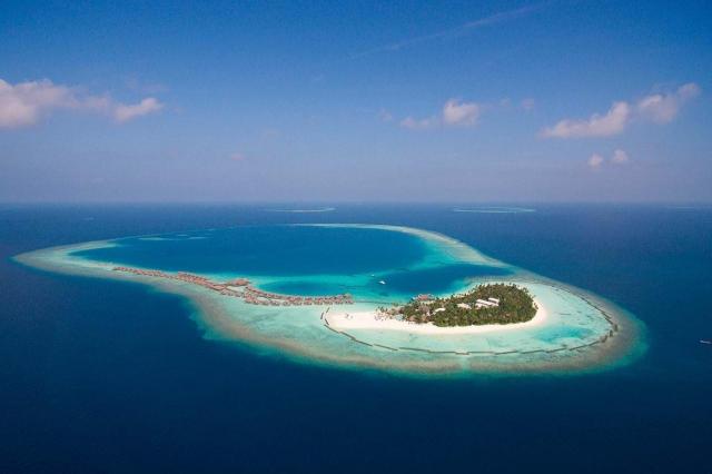 Constance Halaveli Resort
