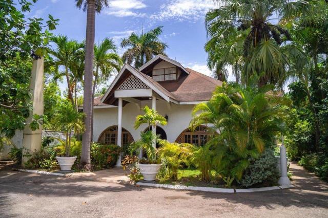 Merril's Beach Resort II