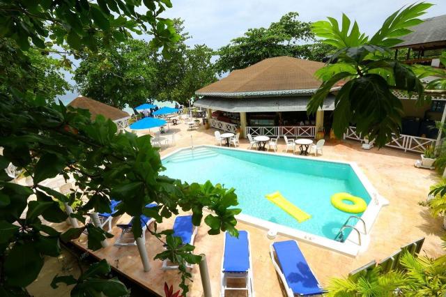 Jamajka-Negril-Merrils-bazen-10-05