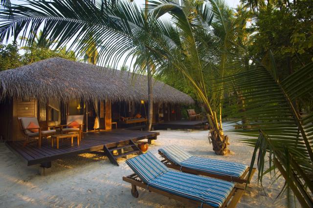 beach villa suites1