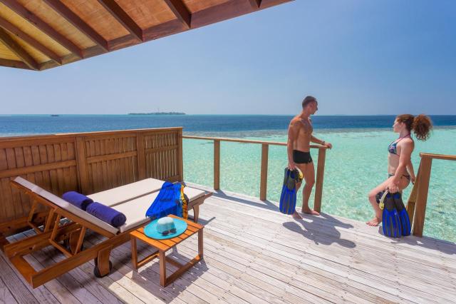 Vilamendhoo Island 4-water villa (2)