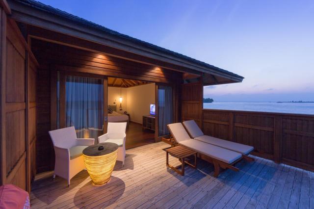Vilamendhoo Island 4-water villa (4)