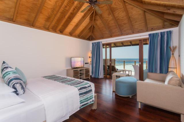 Vilamendhoo Island 4-water villa (6)