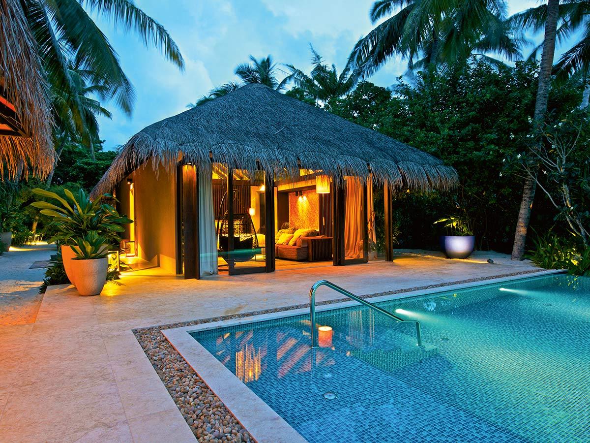 Velaa r2-beach pool vila (3)
