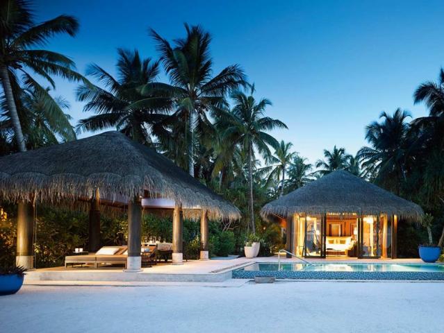 Velaa r2-beach pool vila (2)