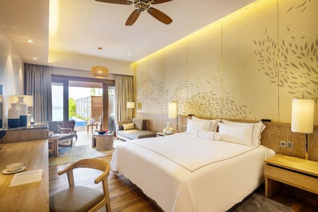 Lily Beach Resort and Spa 11 b. suit (1)