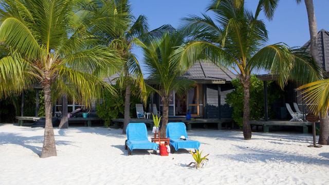 Kuredu Island r1 (1)