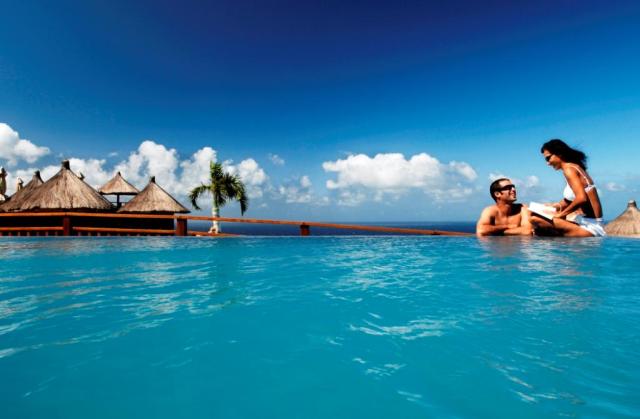 Reunion-Palm-Hotel-bazen-1325