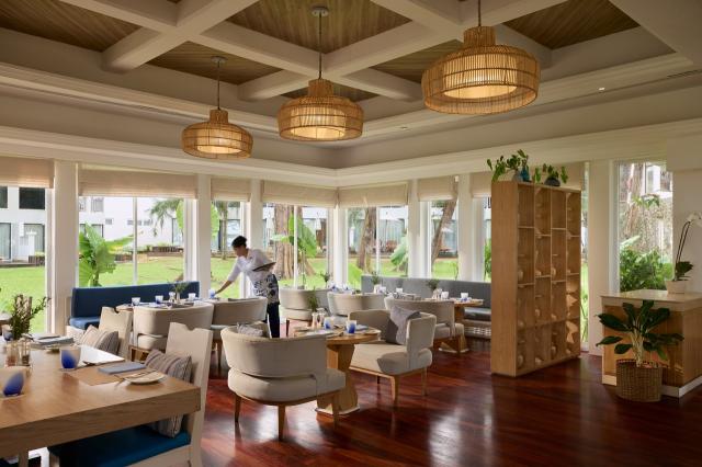 Dusit Thani Laguna Phuket 7 (8)