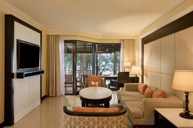 Dusit Thani Laguna Phuket 12 suites (6)