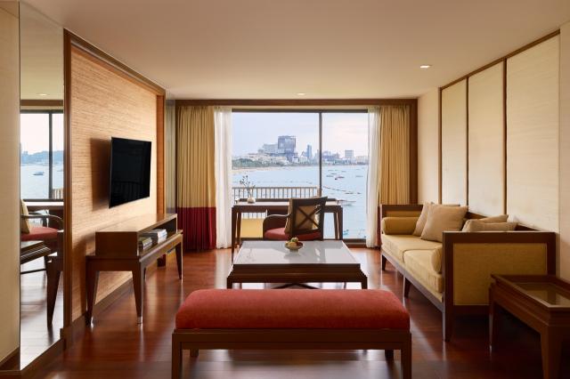 Dusit Thani Pattaya Resort 14 SUIT (1)