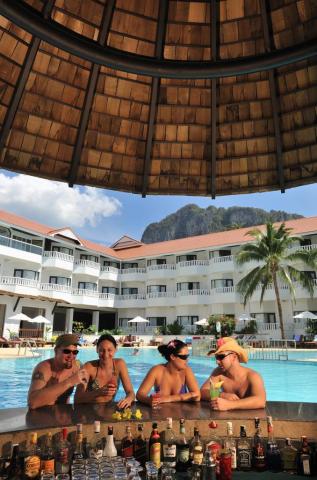 Thajsko-Ao-Nang-Villa-bar-1130