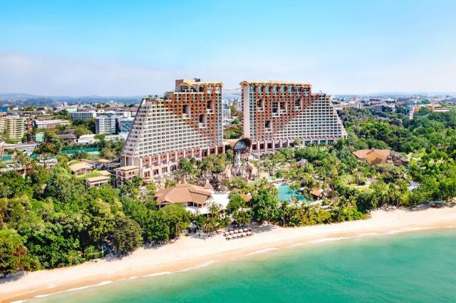 Centara Grand Mirage Beach