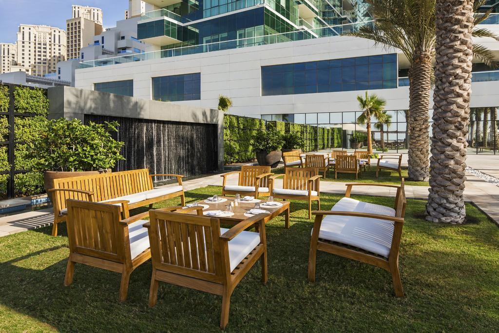 Double Tree by Hilton Dubai (9)