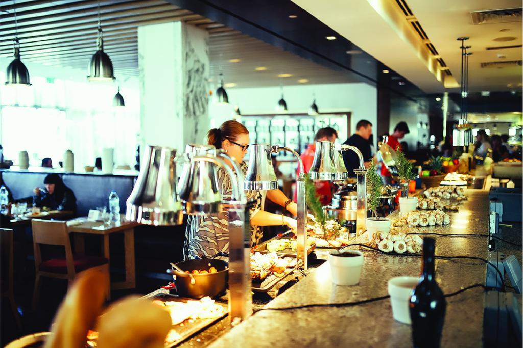 Double Tree by Hilton Dubai (20)