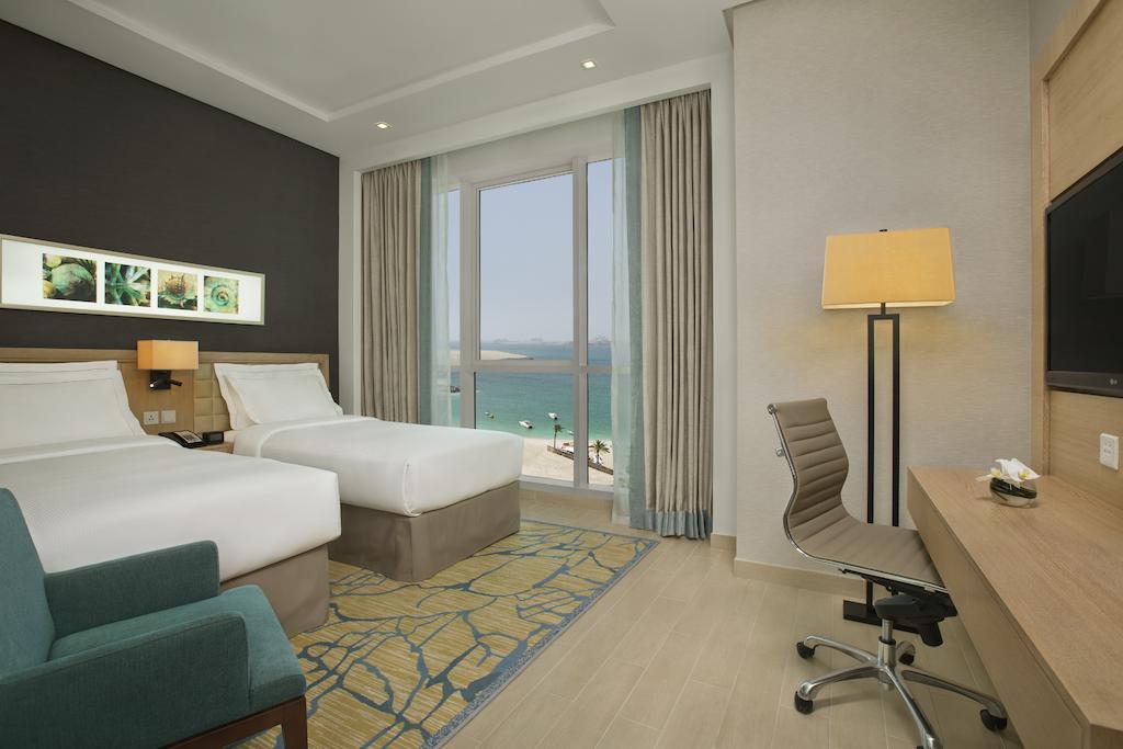 Double Tree by Hilton Dubai (35)