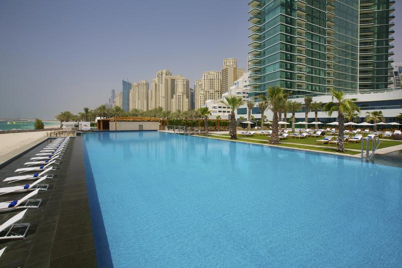 Double Tree by Hilton Dubai (8)