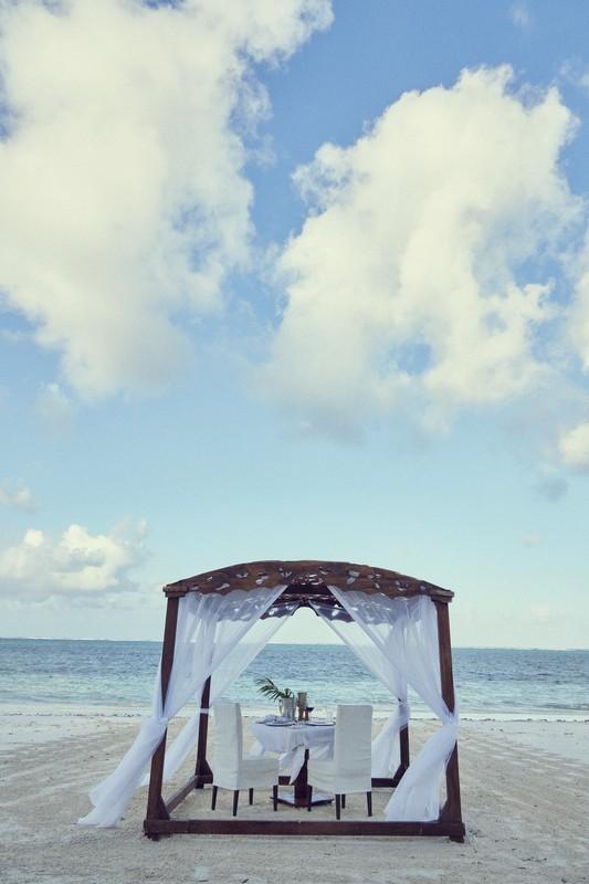 Breezes Beach Club 3 (1)