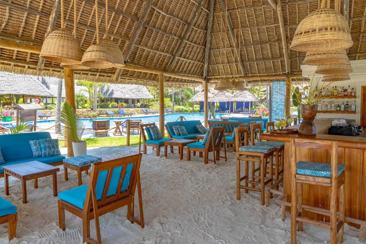 Breezes Beach Club 8 (1)