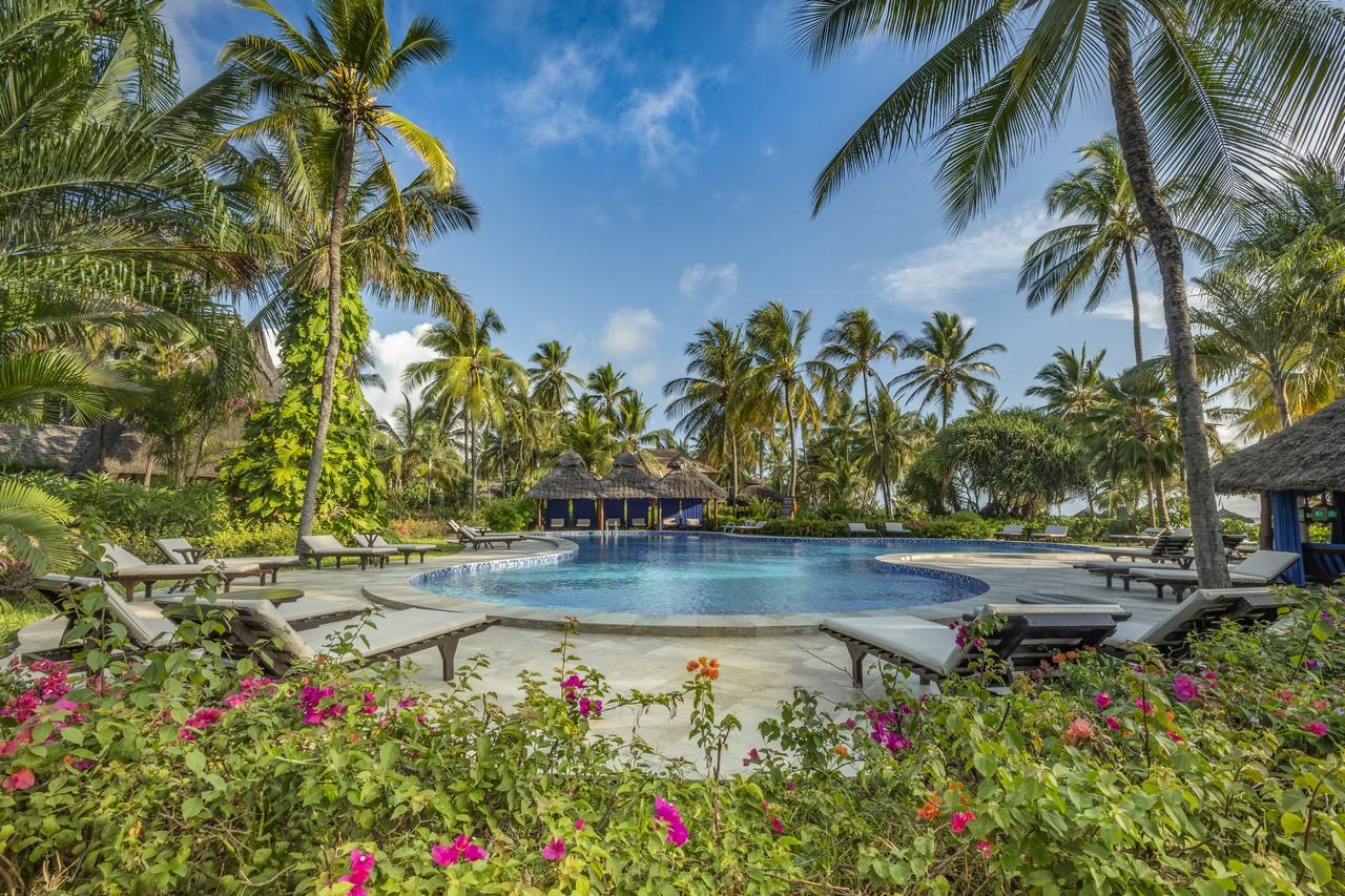 Breezes Beach Club 1 (4)