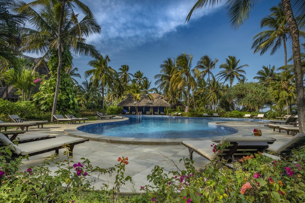 Breezes Beach Club 1 (5)