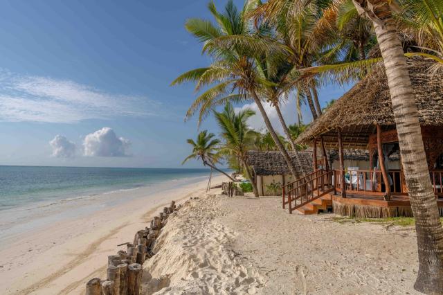 Breezes Beach Club 2 (4)