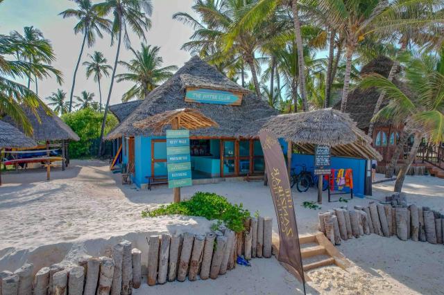 Breezes Beach Club 3 (3)