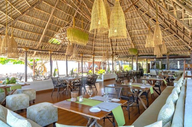 Breezes Beach Club 7 (2)