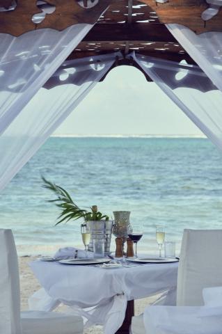 Breezes Beach Club 8 (5)