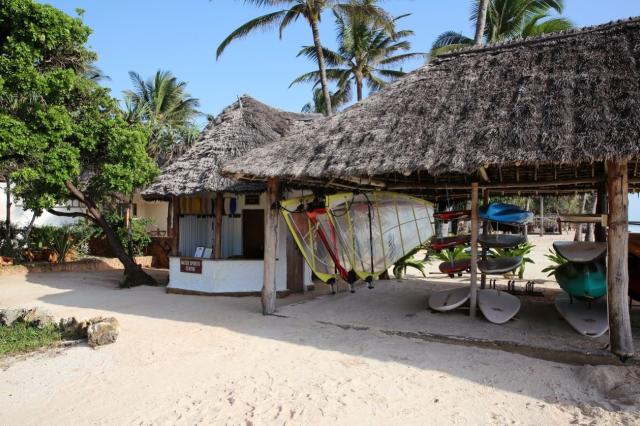 Bluebay Beach Resort 2 (6)