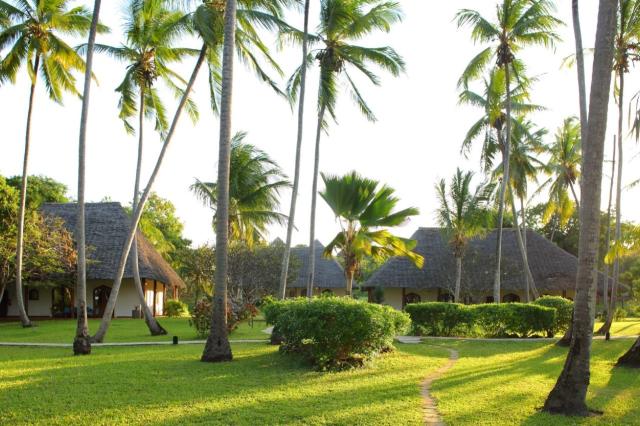 Bluebay Beach Resort 3 (3)