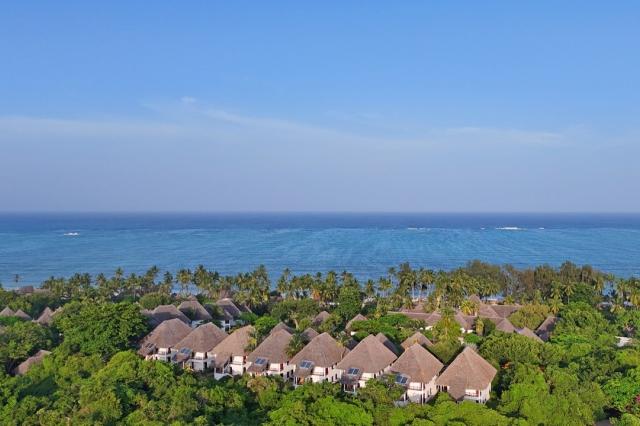 Bluebay Beach Resort 1 (2)