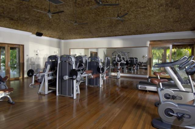 Polynesie-St.-Regis-Bora-fitness-11155