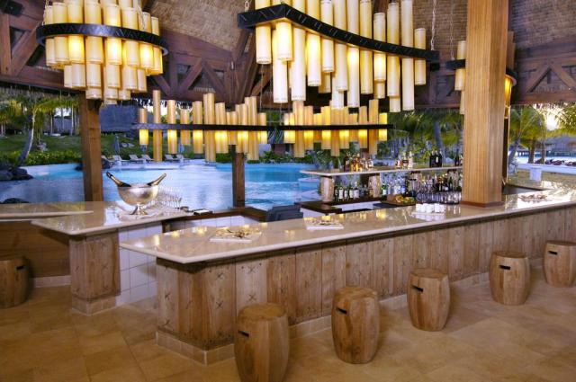 Polynesie-St.-Regis-Bora-bar-1120