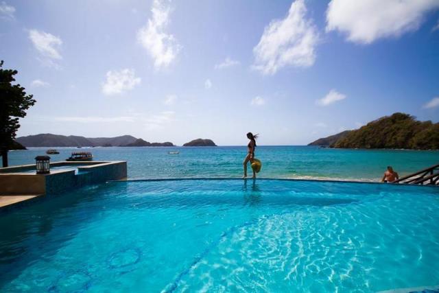 Tobago-Blue-Waters-1675
