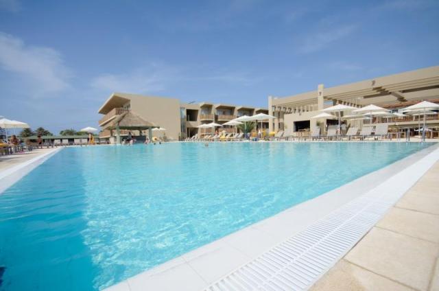 Kapverdy-Oasis-Atlantico-SS-pool-1470.JPG