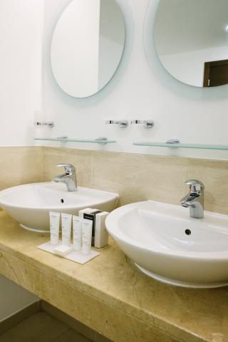 Melia Dunas Beach r1-dlx room (5)