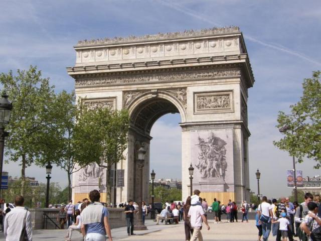 Paříž_a_Versailles_pariz-oblouk.jpeg