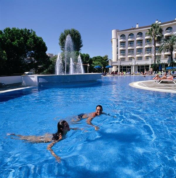 BestCambrils-pool-10-05-web