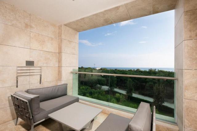 RegnumCarya_JadeSeniorRoom_Balcony-03(1)