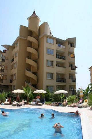 Kleopatra-Royal-Palm-2014-pool-view-3