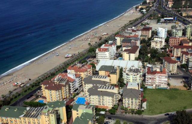 Kleopatra-Royal-Palm-2014-flight-view-2
