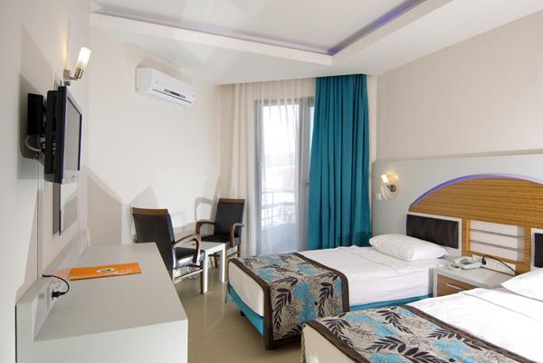 Kleopatra-Ada-beach-room